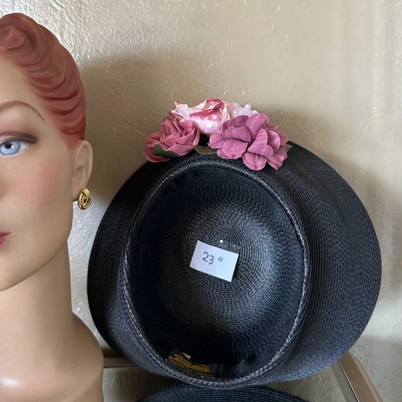 DASHING 1970s\' DESIGNER BLACK STRAW HAT + TALL UPTURNED BRIM + FLOWERS main image 6